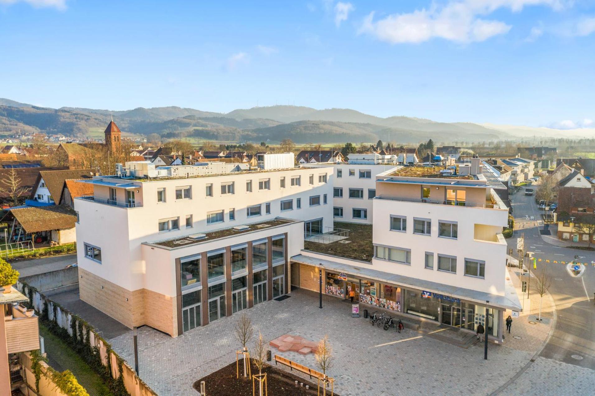 Empire Living: Denzlingen Marktplatz Екстер'єр фото